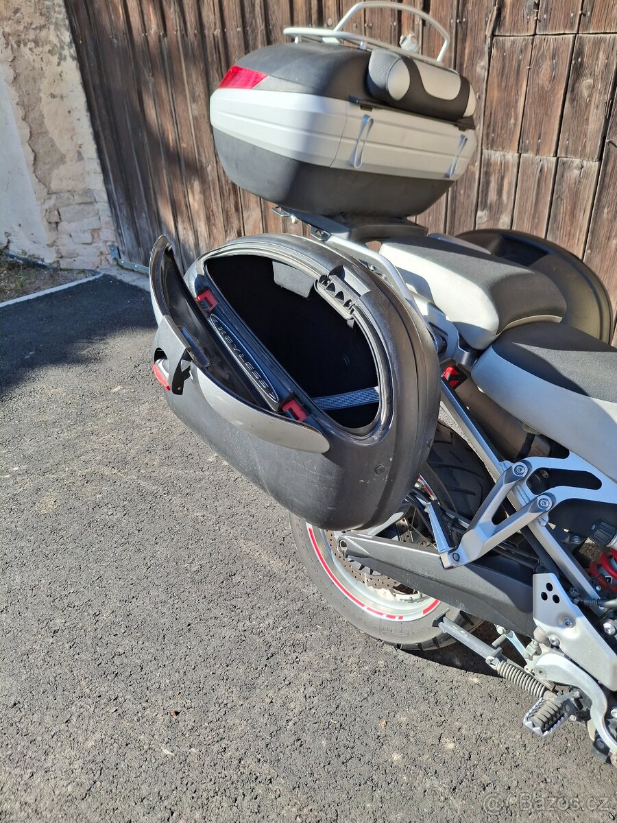 Yamaha XT 1200 Super Tenere - 13