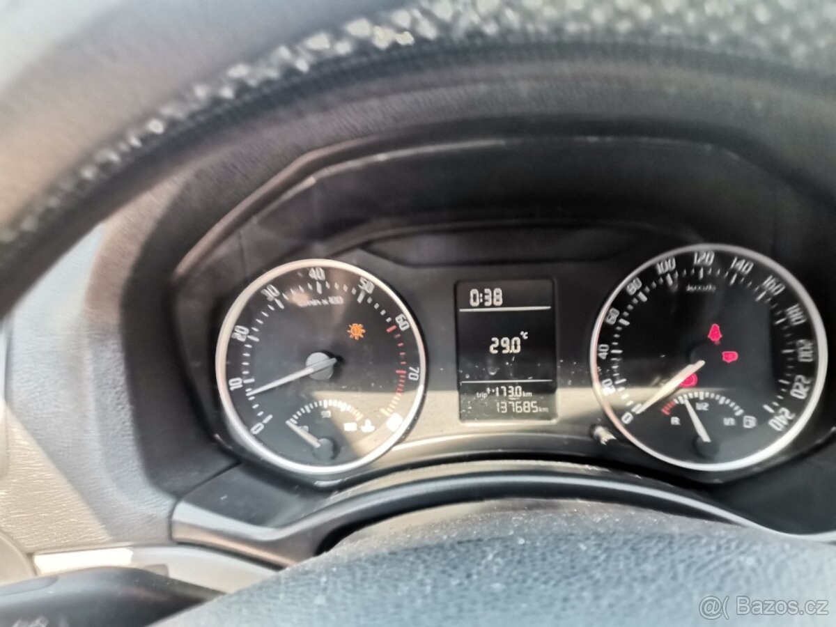 Škoda Octavia 1.4TSi 90KW Ambiente KLIMA - 13