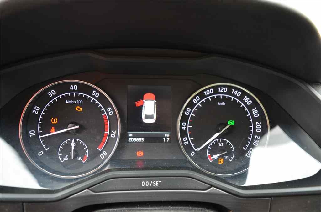 Škoda Superb COMBI III. 2,0 TSI DSG 4X4 - 13