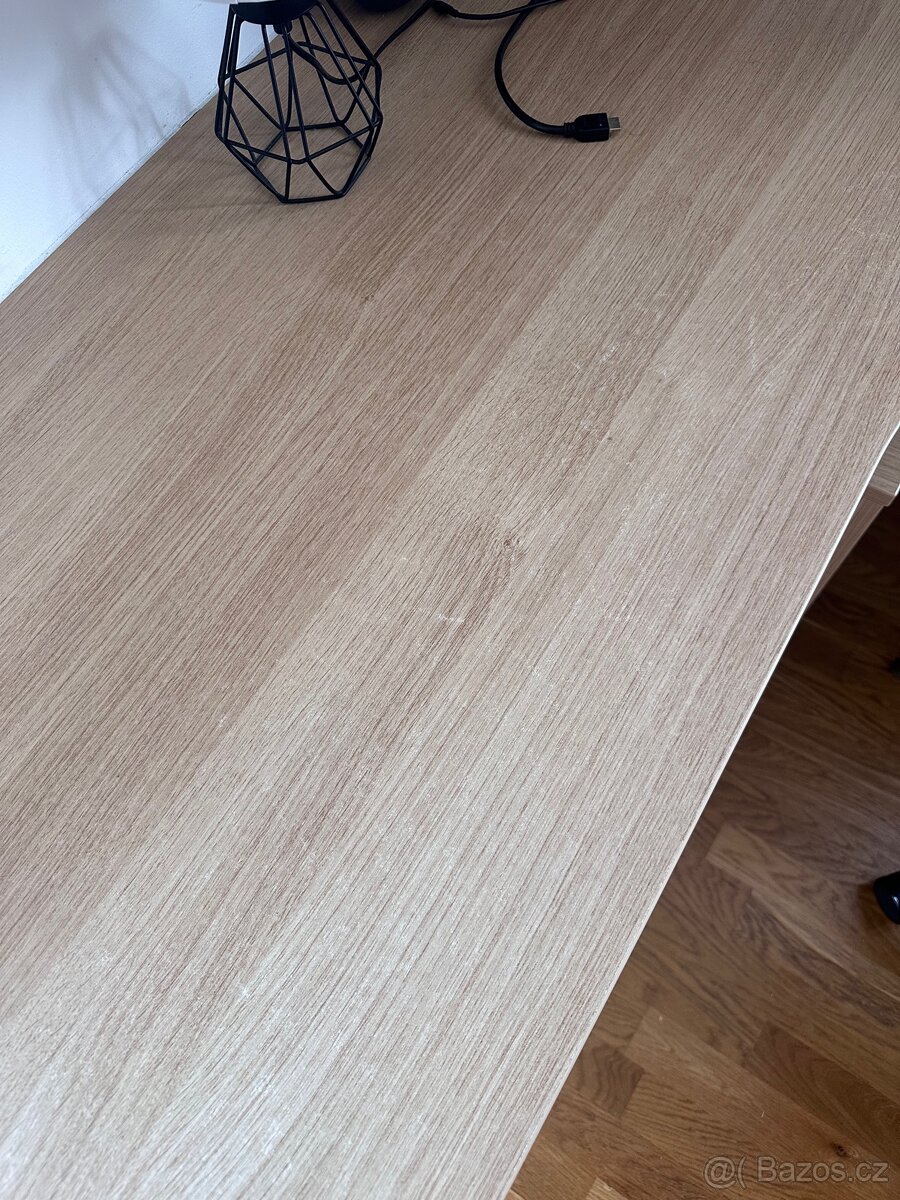 Pracovní stůl se šuplíky - 13