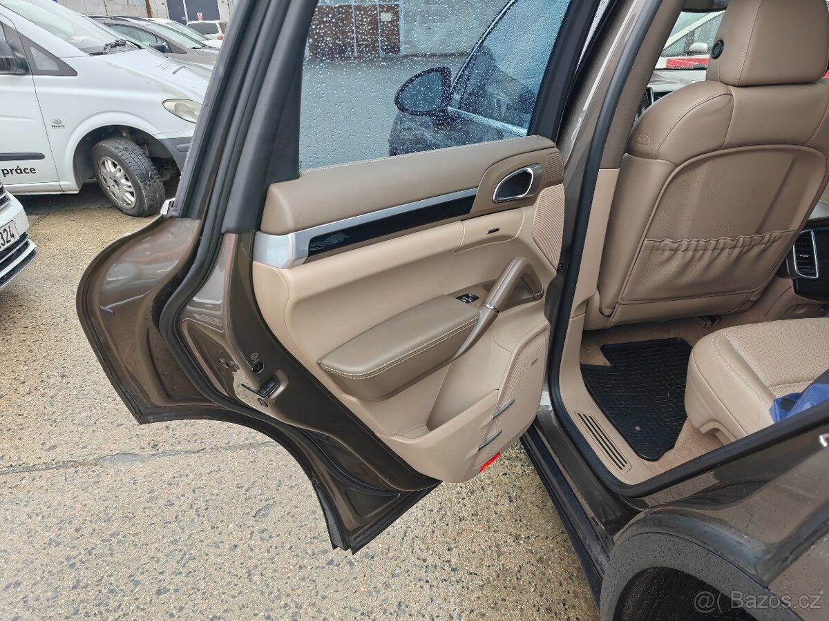 Porsche cayenne - 13