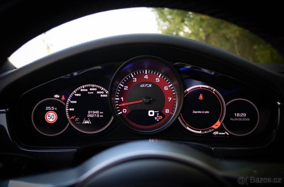 Porsche Panamera GTS / DPH / - 13