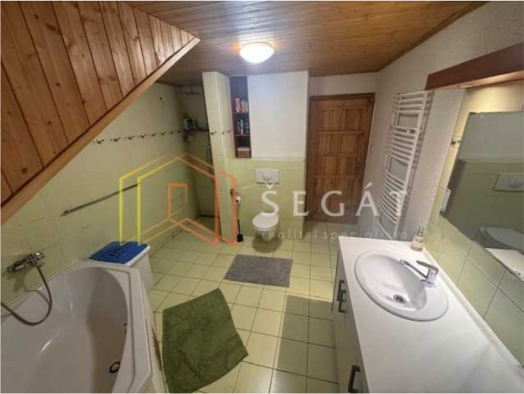 Prodej RD v Komni - 13