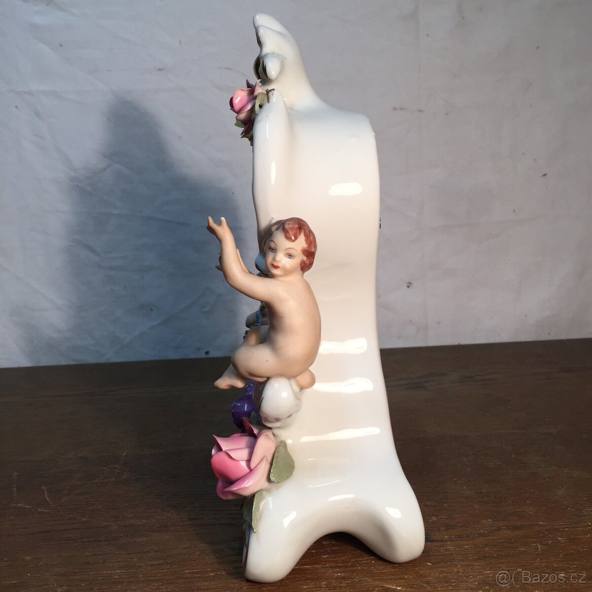 Porcelánové hodiny andělíček amorek květy DRESDEN - 13