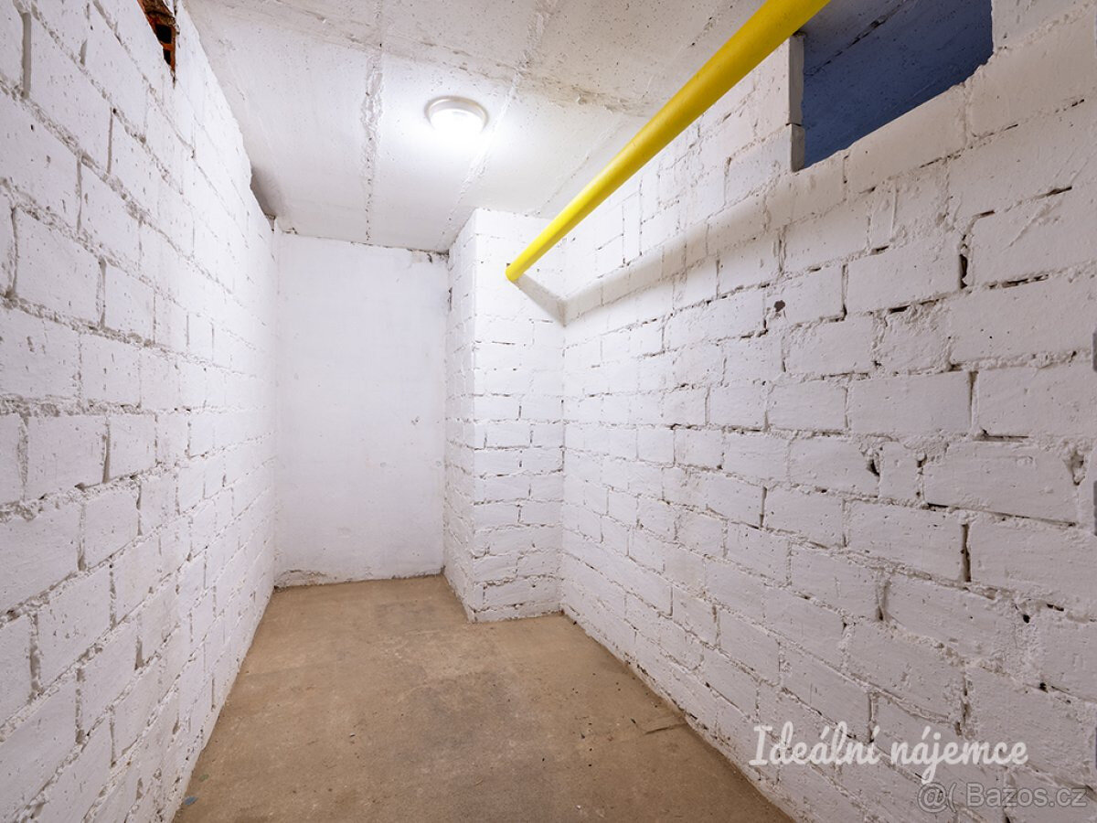 Pronájem bytu 3+1, Rosečská, Krč, 32900 Kč/měs, 84 m2 - 13
