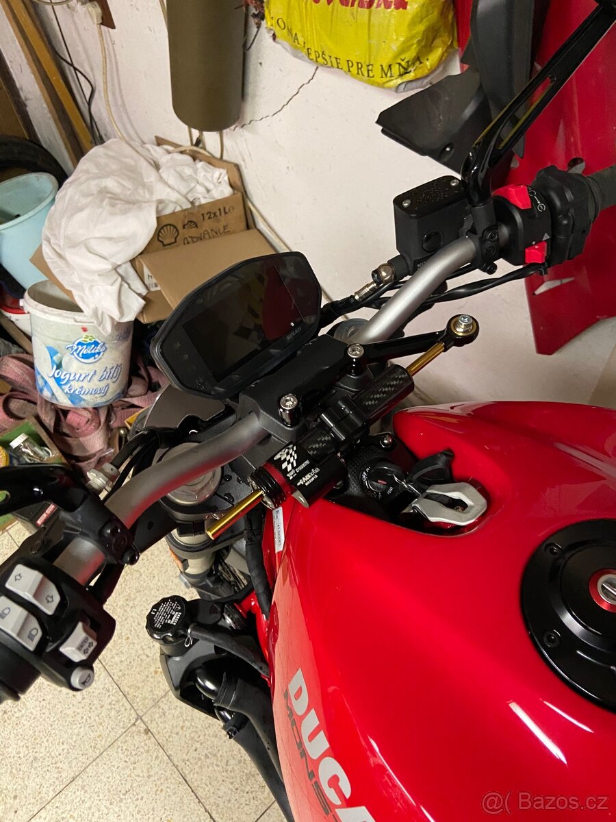 Ducati Monster 821 - 13