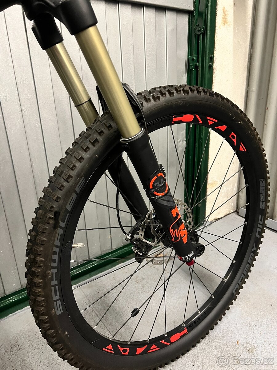 Carbonové kolo CUBE STEREO 140 C:62 Race 27,5 TOP STAV - 13