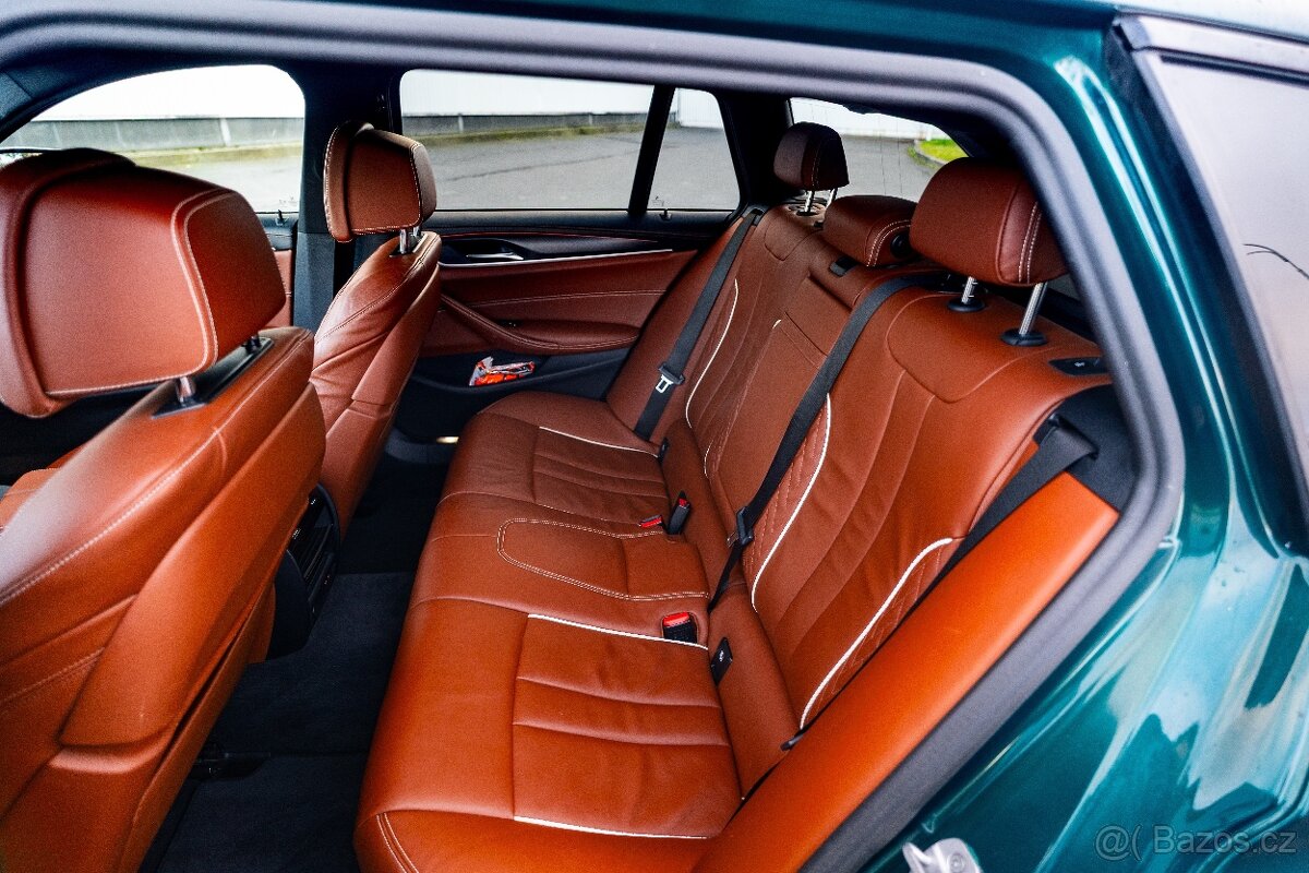 BMW 540d xDrive Touring - 13