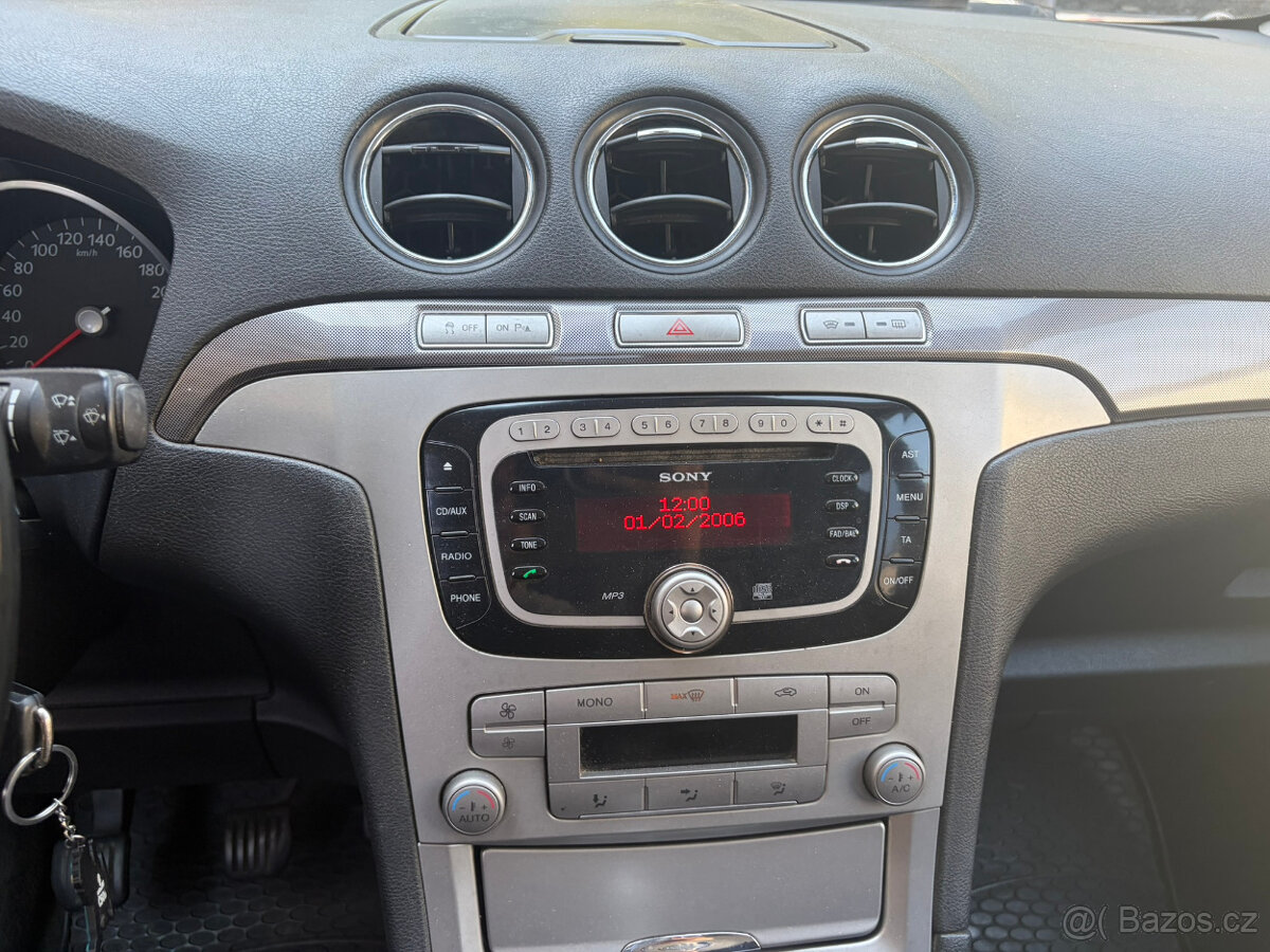 Ford Galaxy 2.0TDCi 7 míst - 13