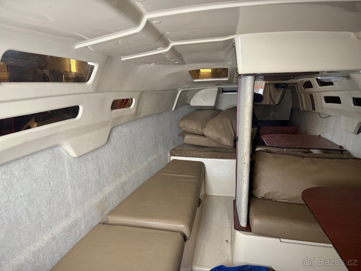 🛥️ Motorsailer MacGregor 26M – plachetnice + Mercury 2012 - 13