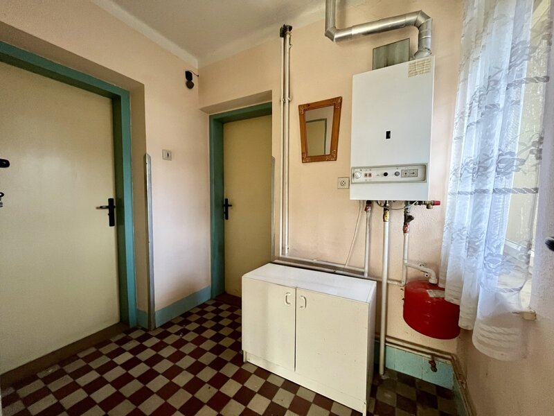 Unikátní dům s hospodářskými budovami a pozemkem 3188 m² - 13