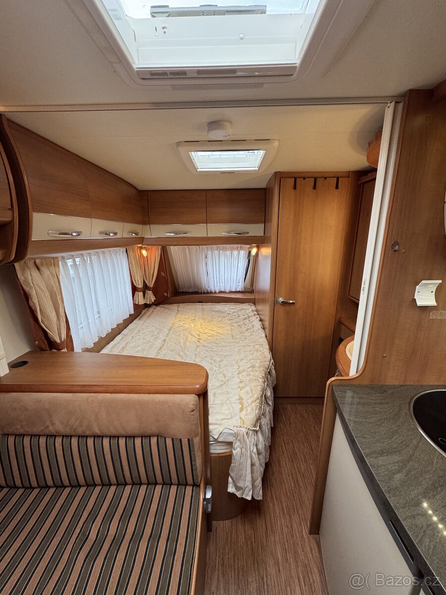 Hobby Excellent 410 SFE ~ Francouzská postel - 13