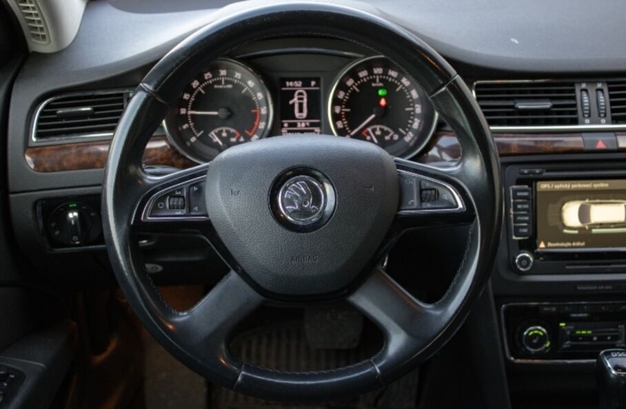 ŠKODA SUPERB 2.0 TDI DSG - 13