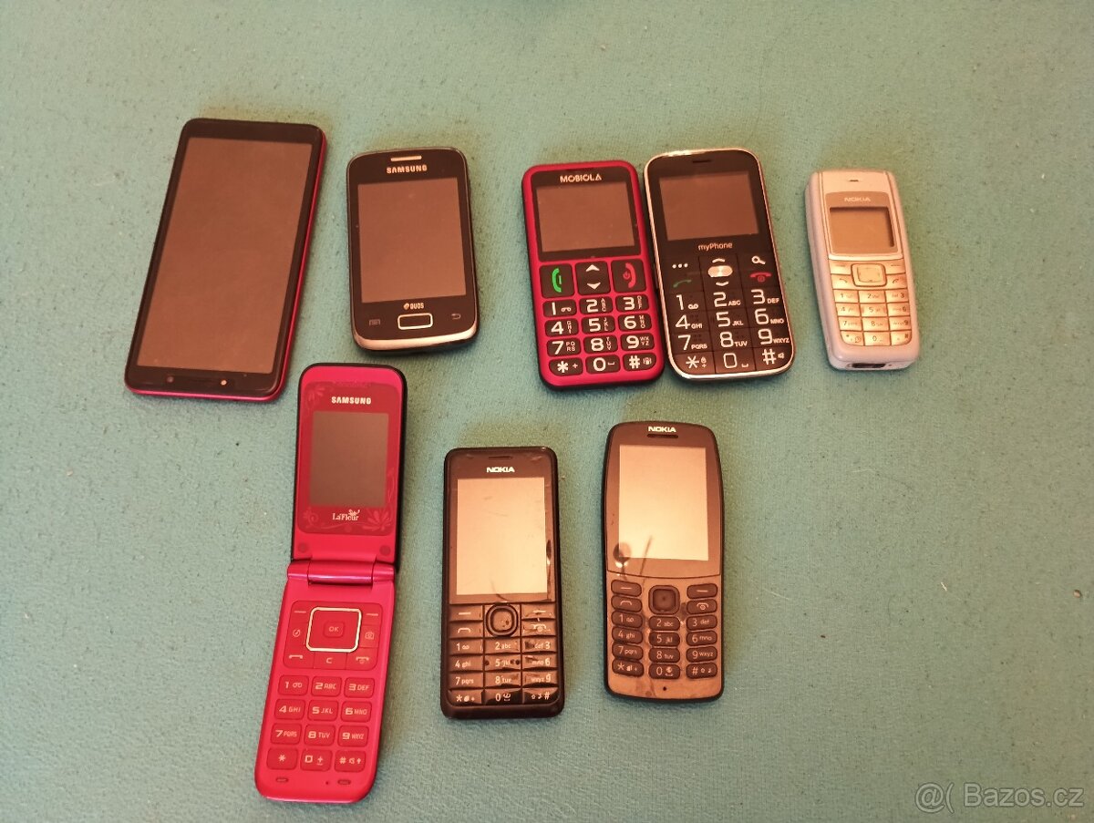 Mobily různé viz.foto - 13