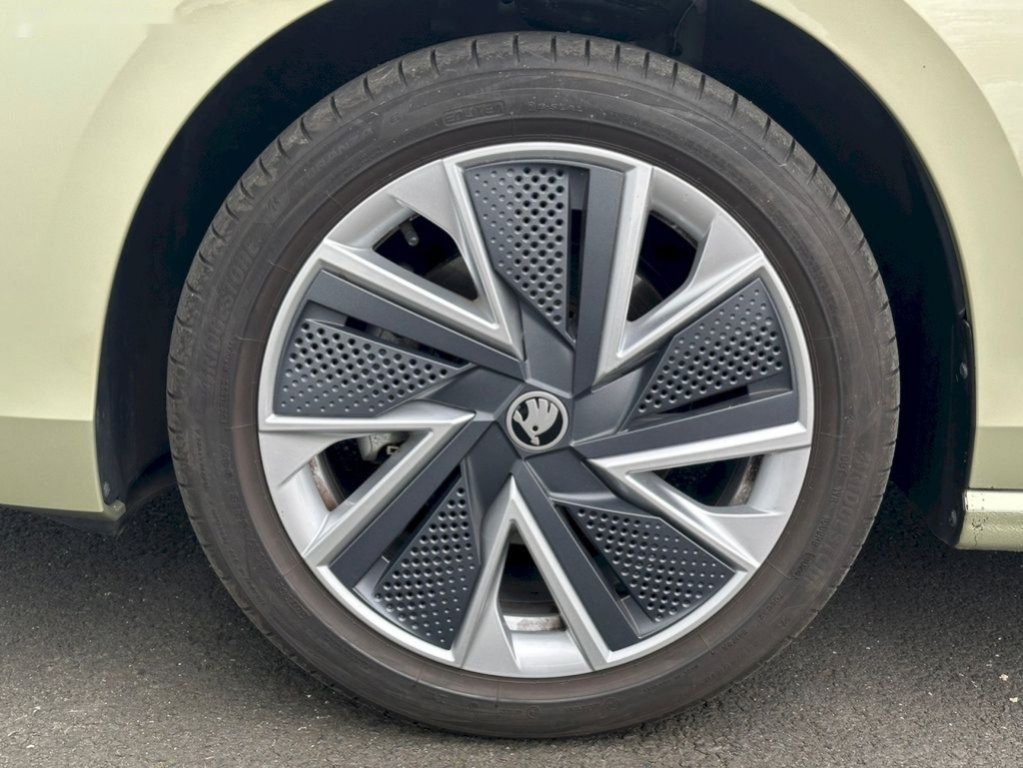 Škoda Superb,SELECTION 1,5TSi 110kW A7F - 13