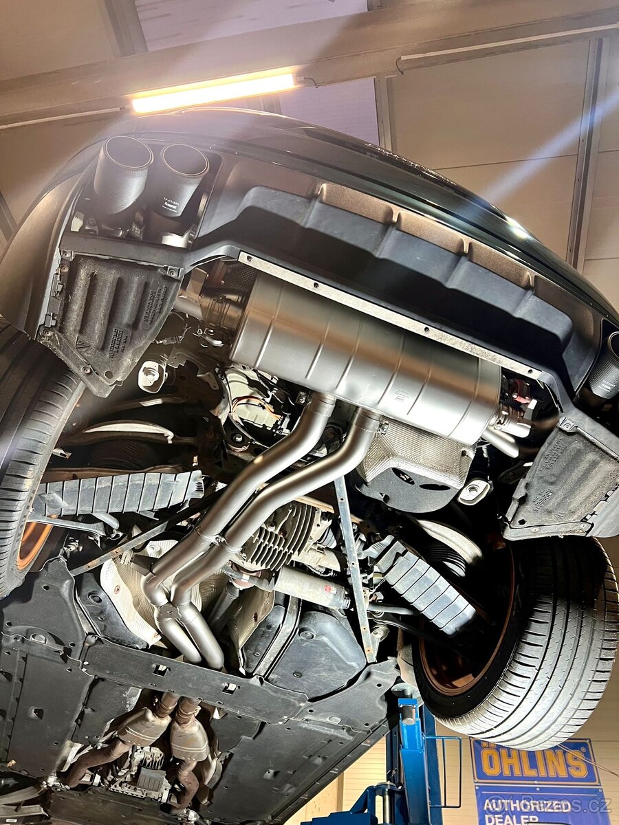 Porsche Cayenne Turbo - 13