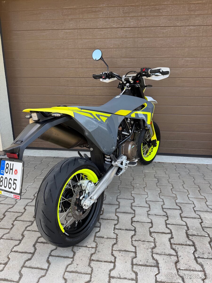 Husqvarna 701 SM - 13
