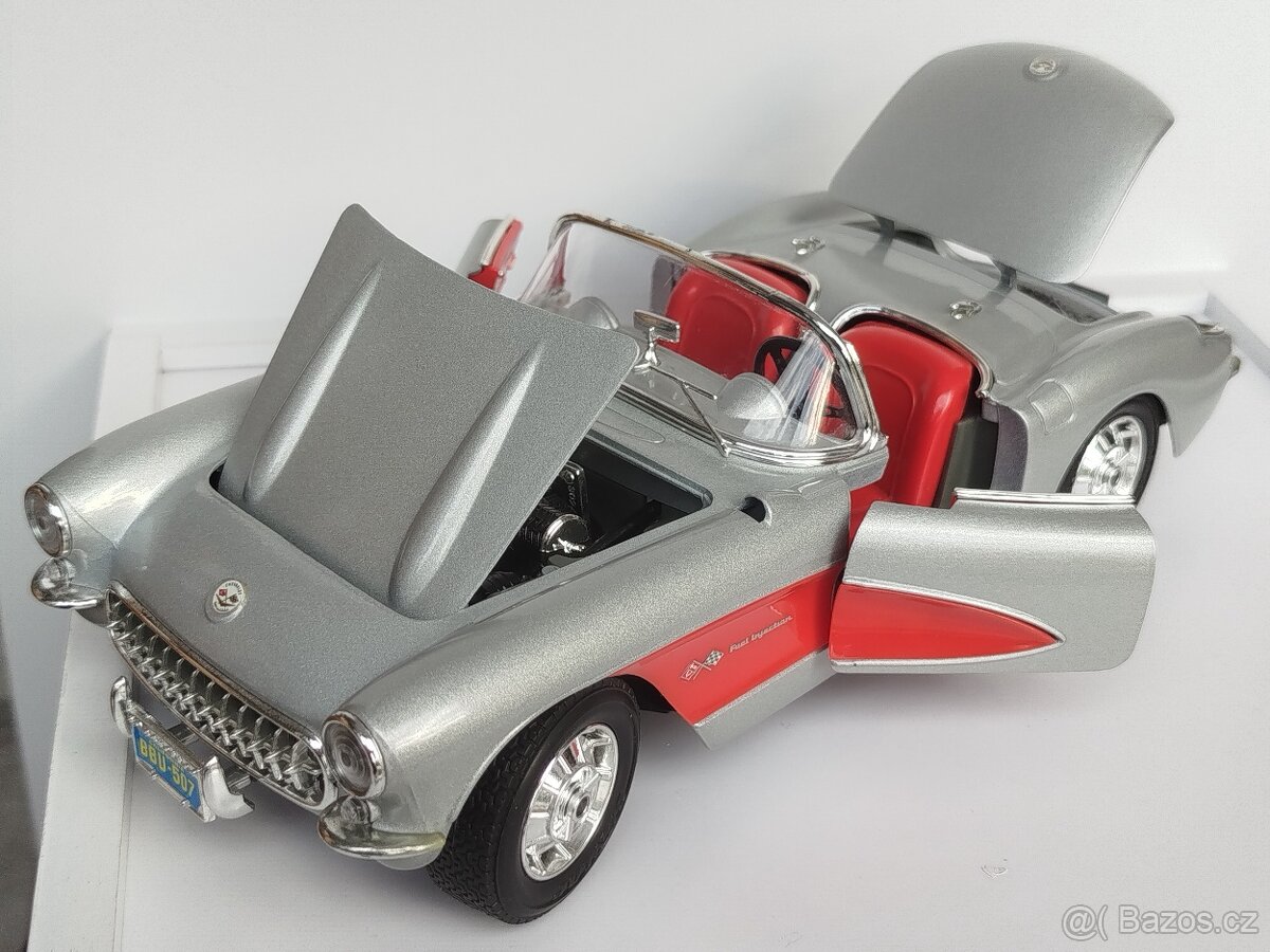 1:18 Chevrolet Corvette 1957 - 13