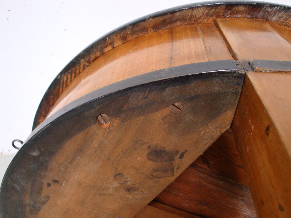 Biedermeierovský šicí stůl - 13