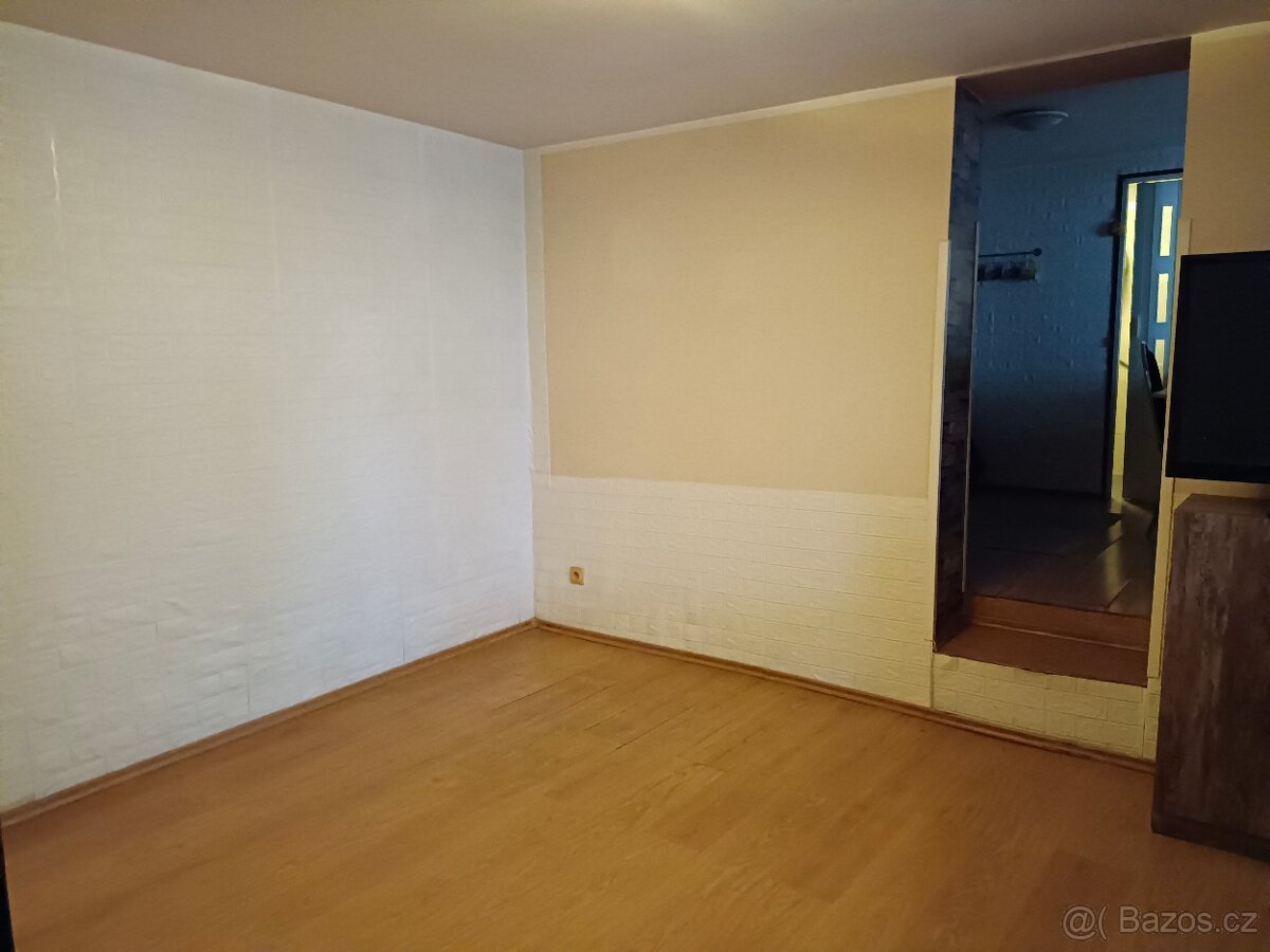 Prodej domu Vnorovy - 13