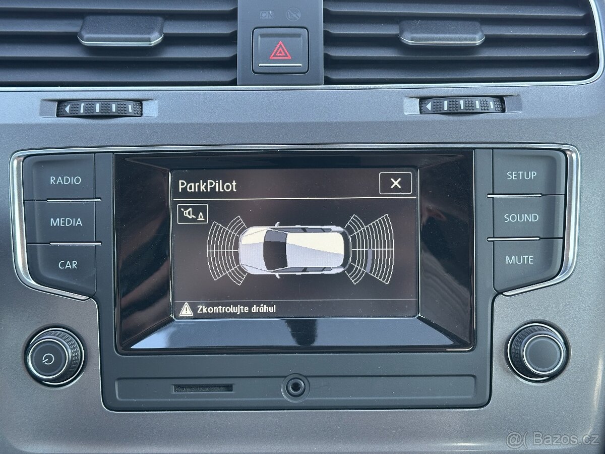 VW Golf 1,2 TSi P+Z Senzory, Klima - 13