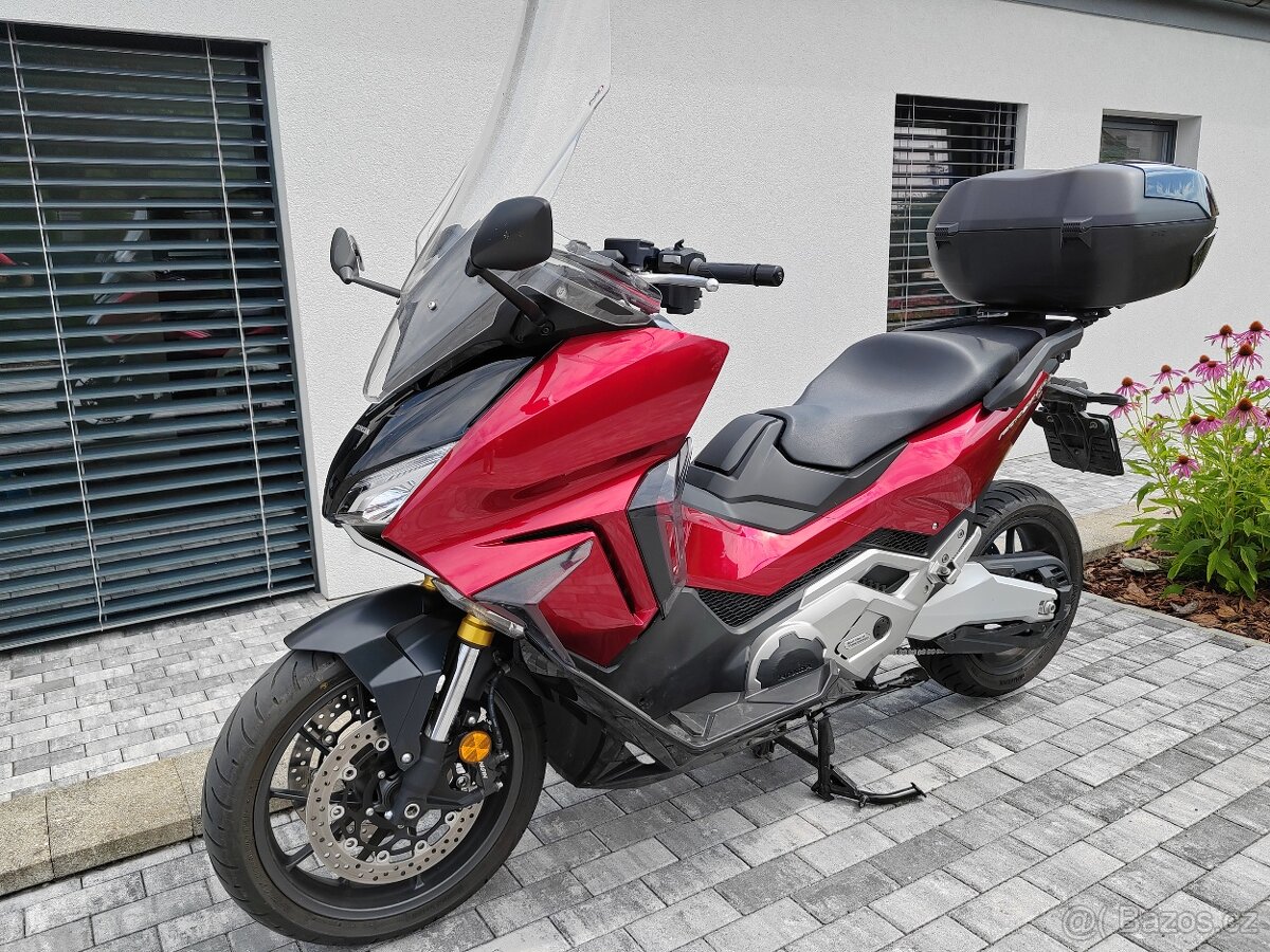 Honda Forza 750 - 13
