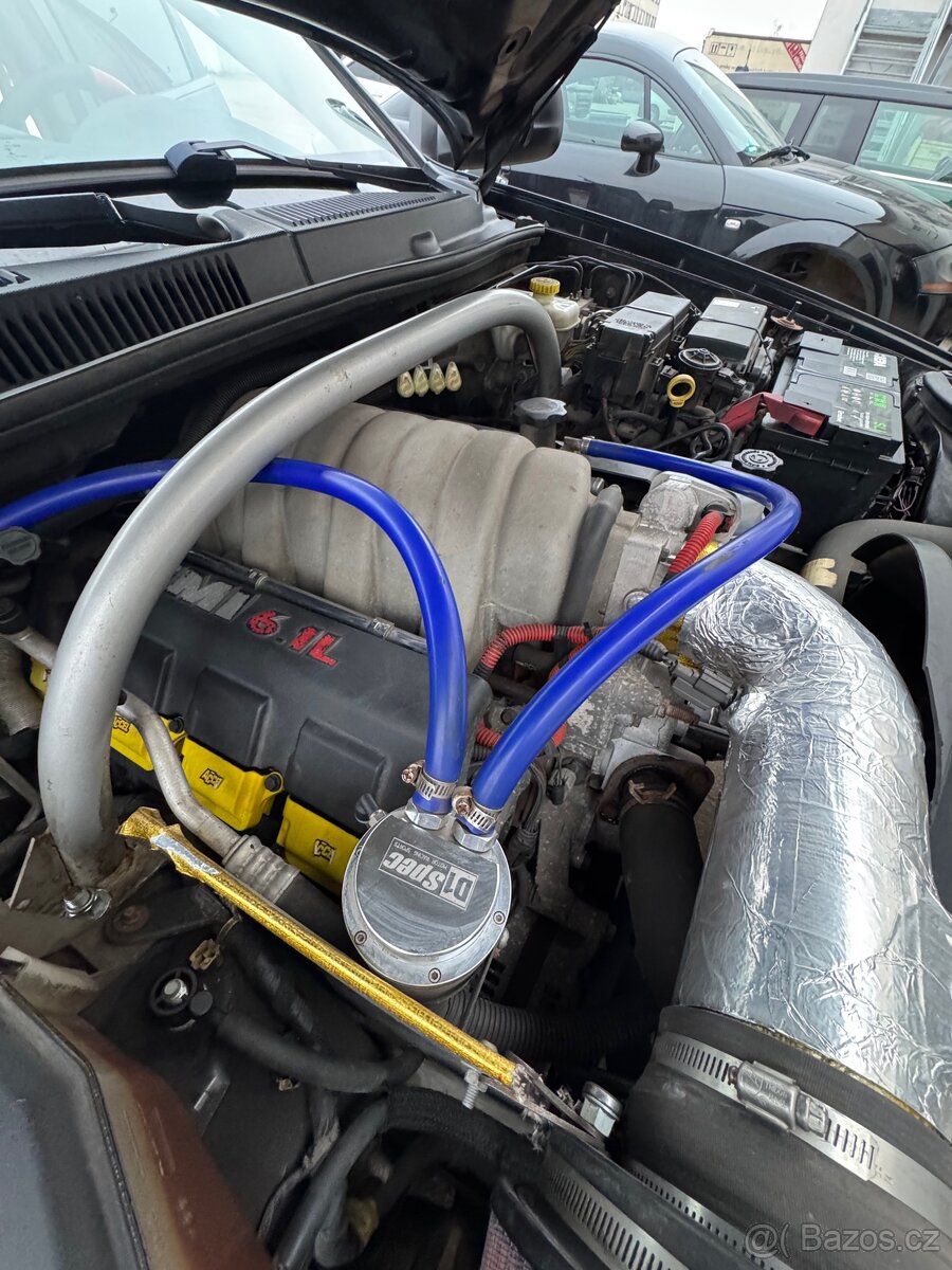 Jeep Grand Cherokee SRT8 6.1 Hemi možná výměna - 13