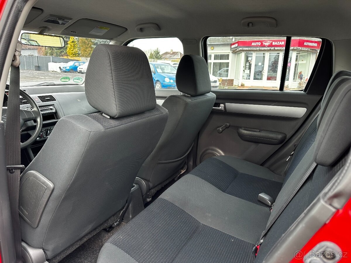 SUZUKI SWIFT 1,3i - KLIMA - NOVÁ STK - MÁLO KM-UDRŽOVANÝ VŮZ - 13