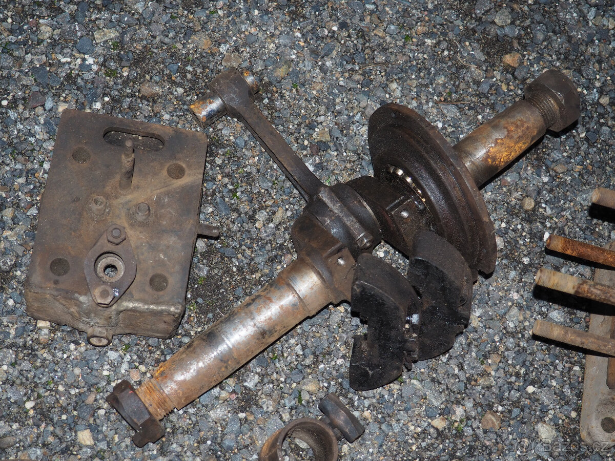 Prodám stabilní motor Škoda Plzeň ze 30. let. - 13