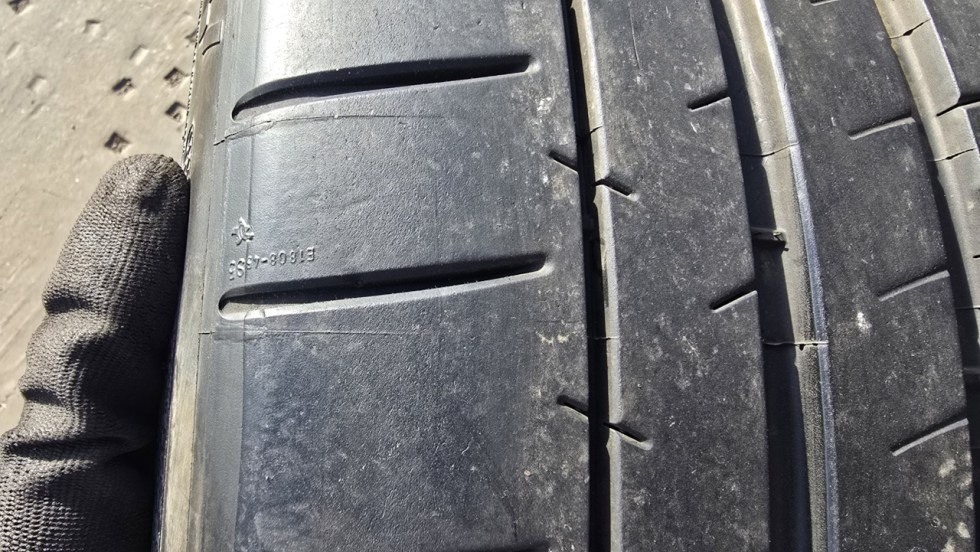 Letní pneu 275/35/19 Michelin - 13