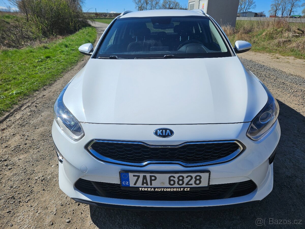 Kia Ceed 1.6 CRDi 100kw Exklusive 2019 ČR - 13