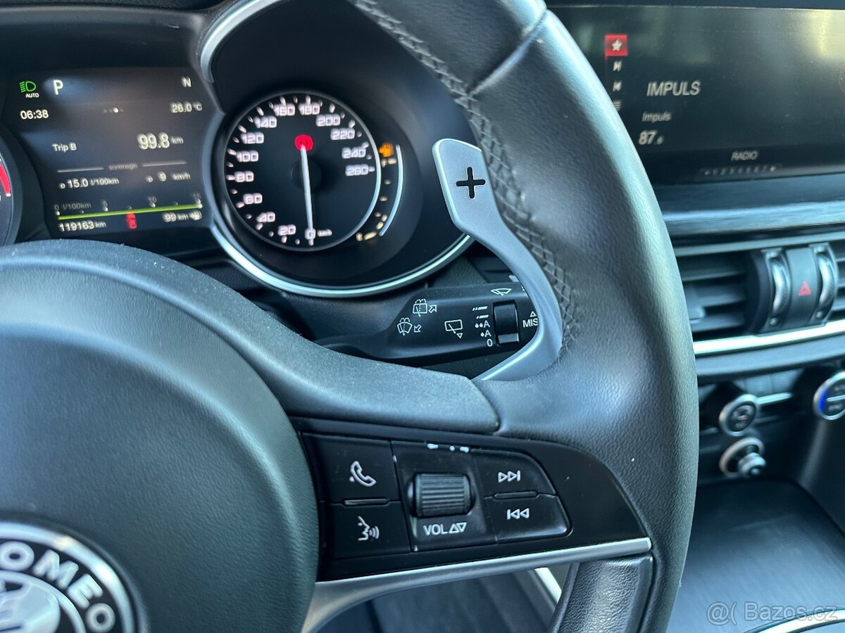 Alfa Romeo Stelvio 2.2JTDM - 13