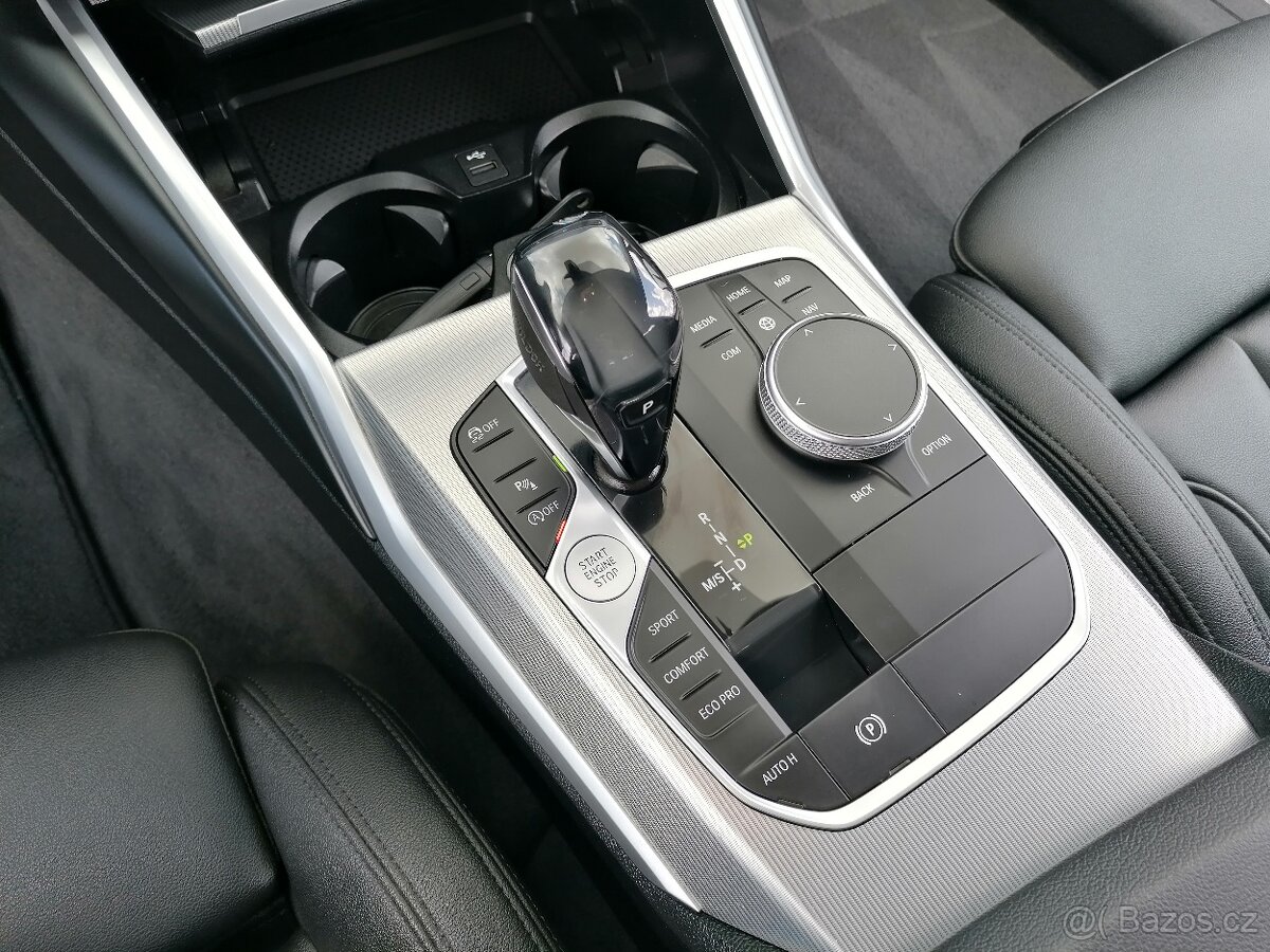 BMW Řada 3 2.0 318D A/T,Kůže,Ambient. - 13
