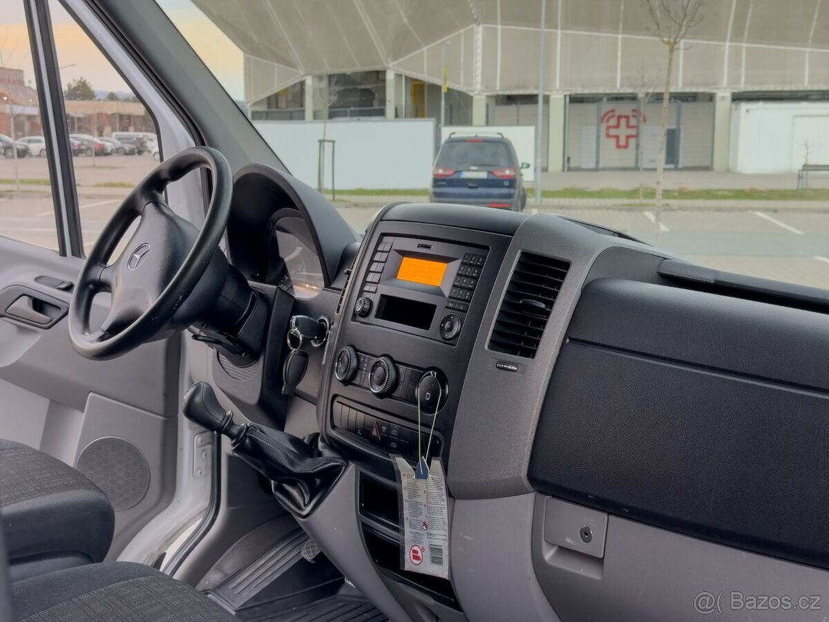 Mercedes Sprinter - 13