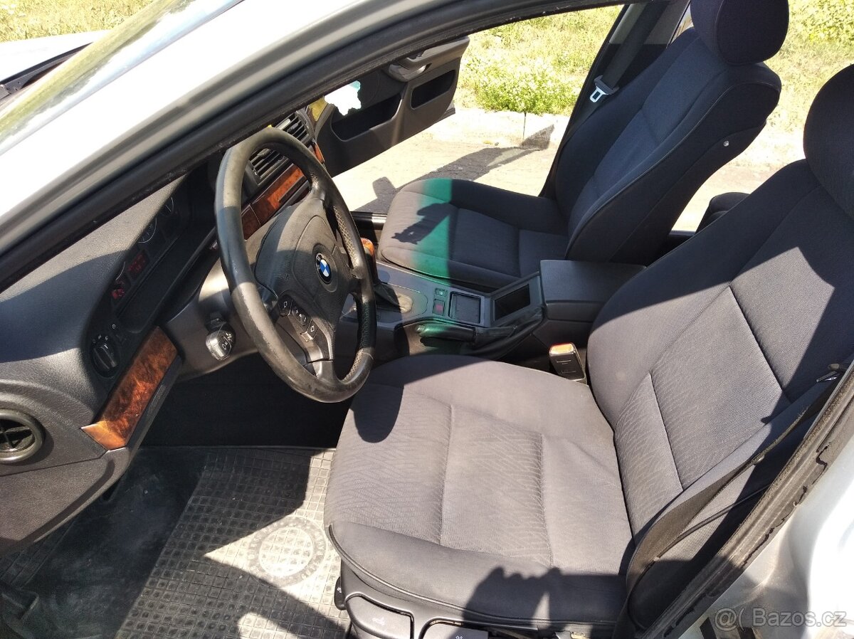 BMW 523i BA+LPG 6ti válec. - 13