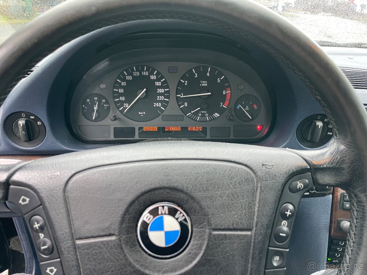 Bmw E38 735i manuál - 13