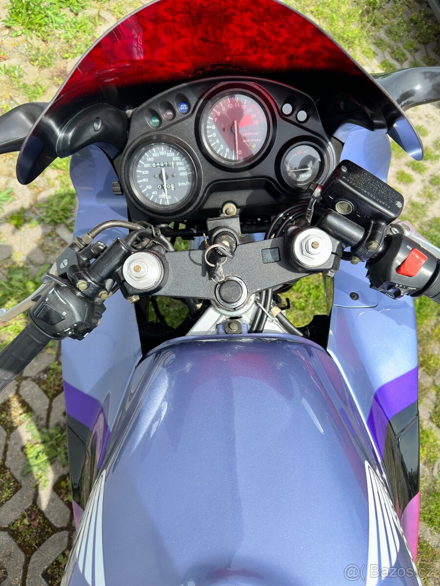 Honda cbr 600 - 13
