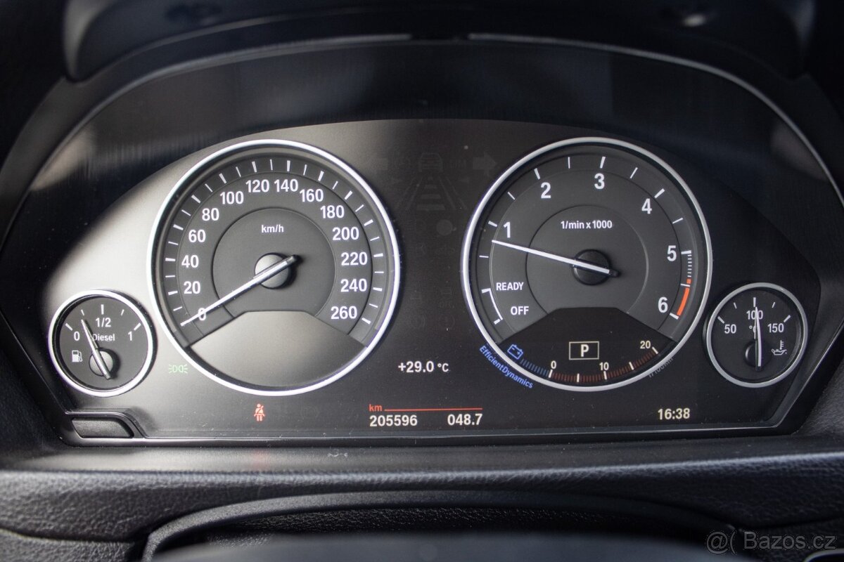BMW Rad 3 Touring 318d 2017, 110kW - 13