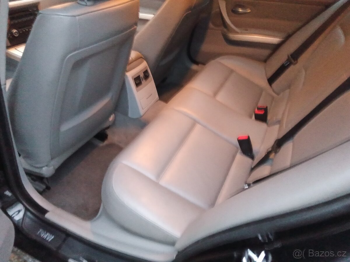 BMW E91 320D 120 KW - 13