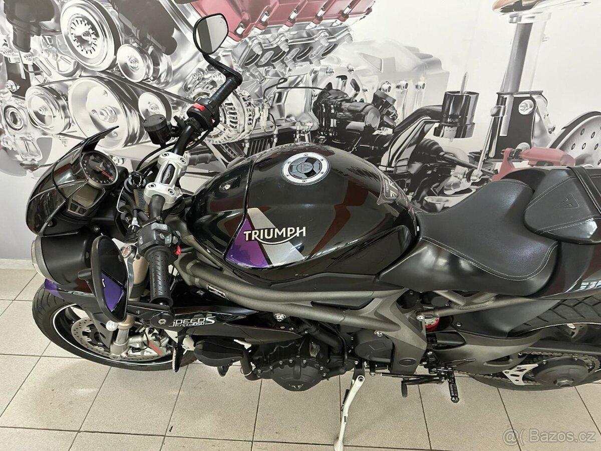 Triumph Speed Triple 1050 - 13