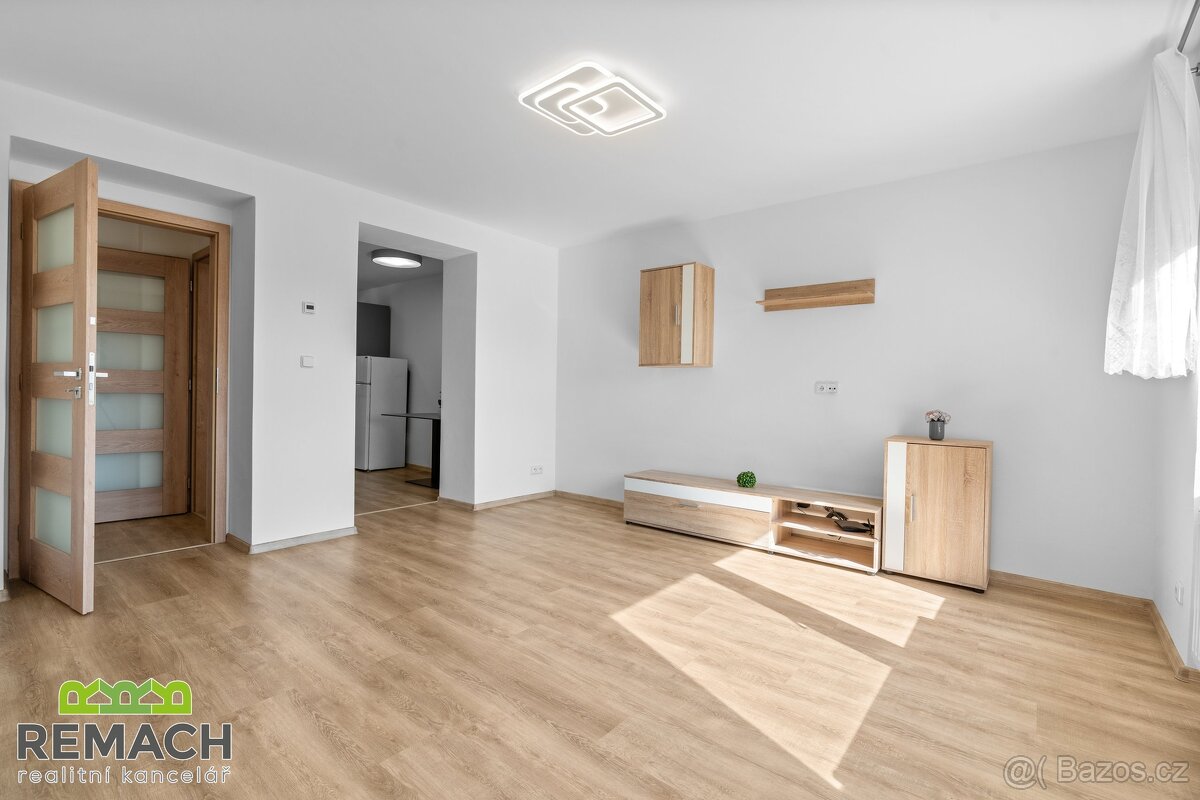 Pronájem, byt 2+1, 61,3 m², Staré Město, ev.č. 03316 - 13