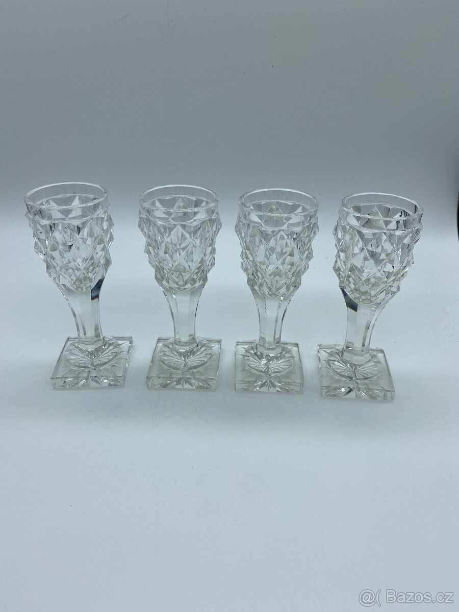 Sběratel nabízí straré panáky - 13