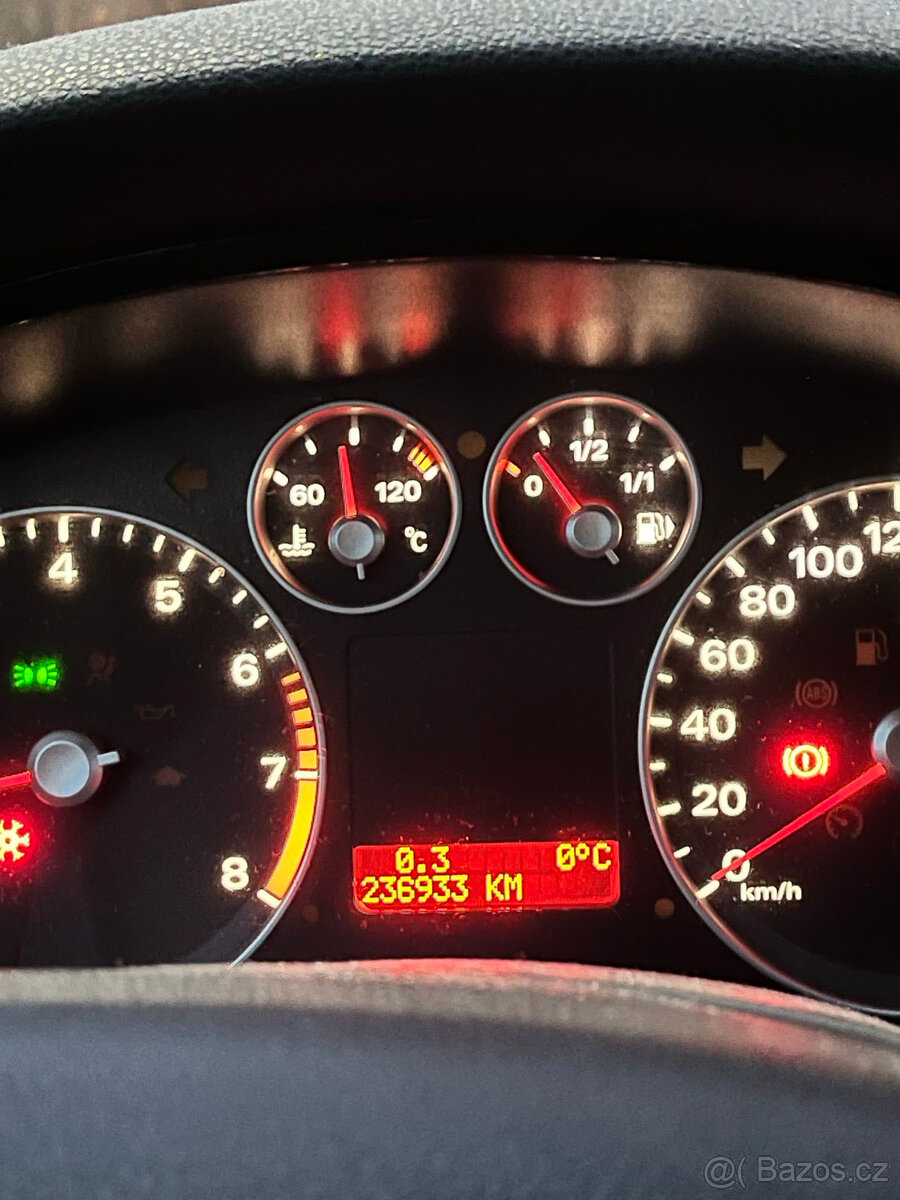 2007 Ford Focus mk2 1.6 benzín 74kW - 13