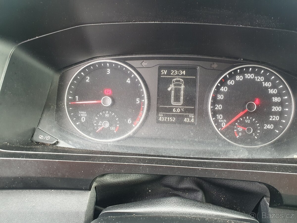Volkswagen Transporter, 2,0 T6 5 míst ČR - 13