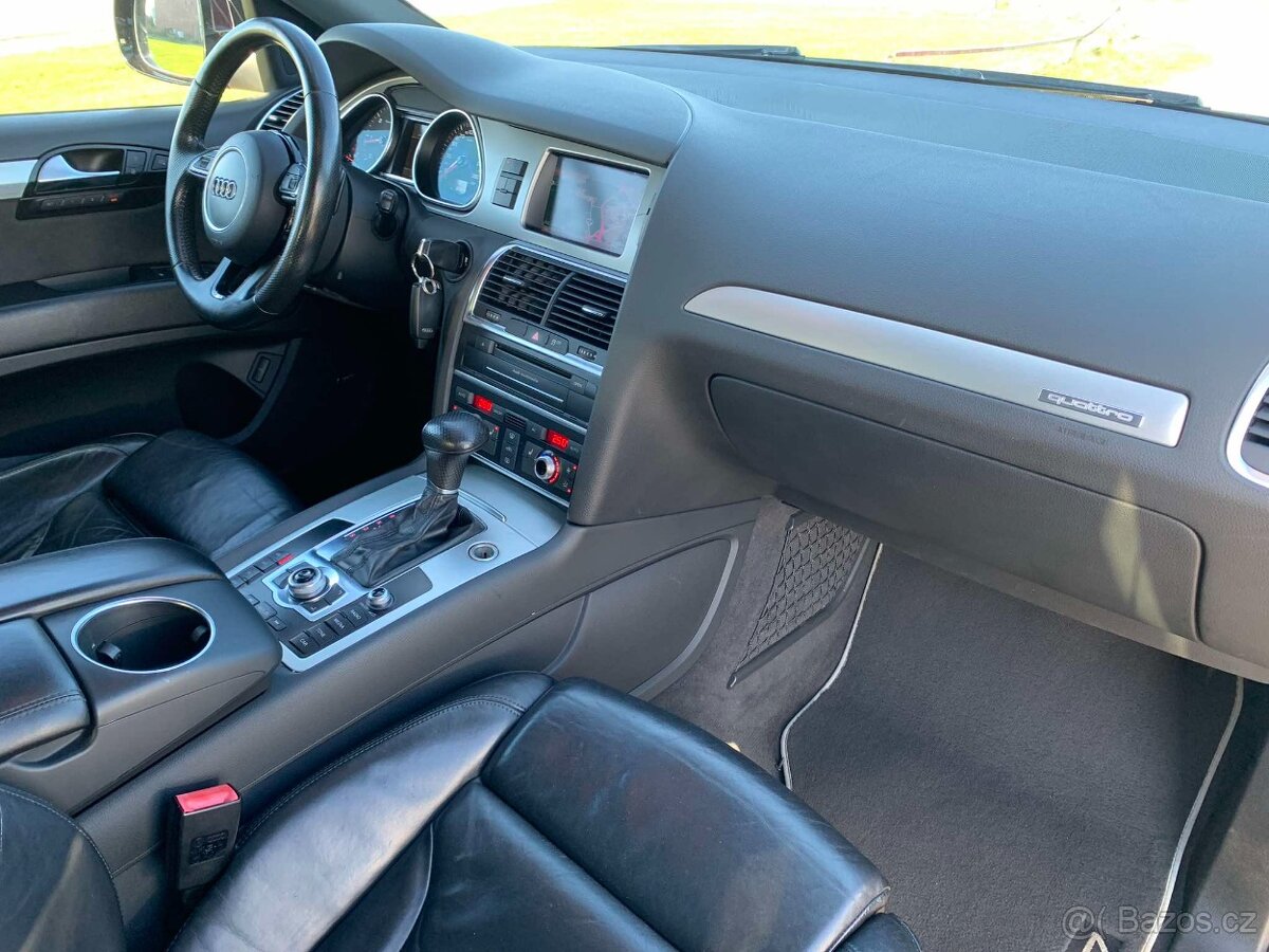 Audi Q7 S-line V8 4.2TDi 250kw/Automat/Quattro/Webasto - 13