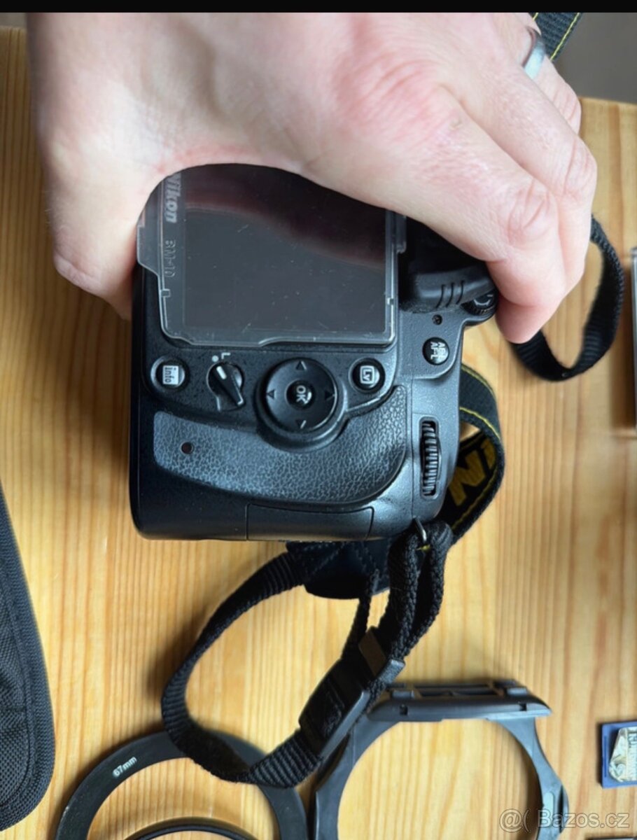 Nikom D90 + menší výbava - 13