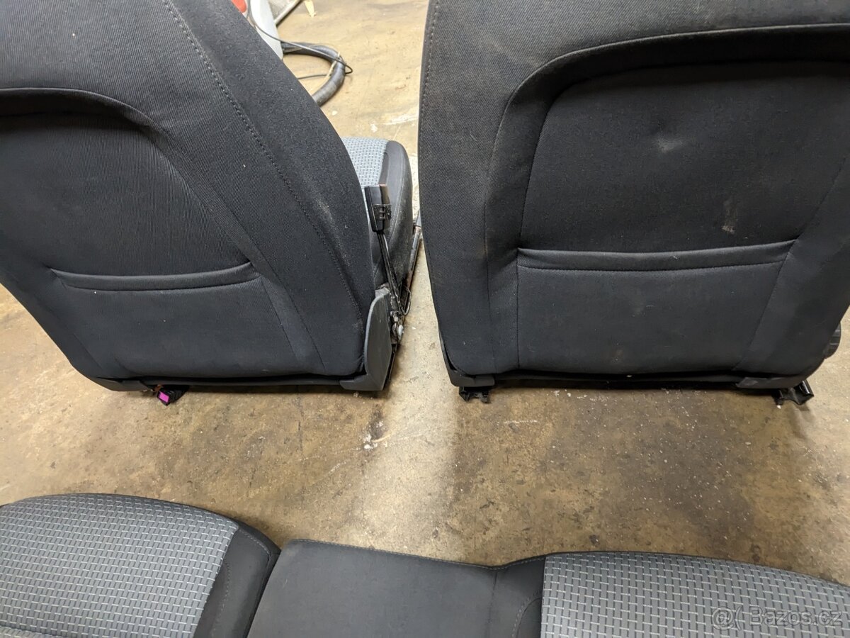 Sedačky, tapeci Superb II - combi - 13