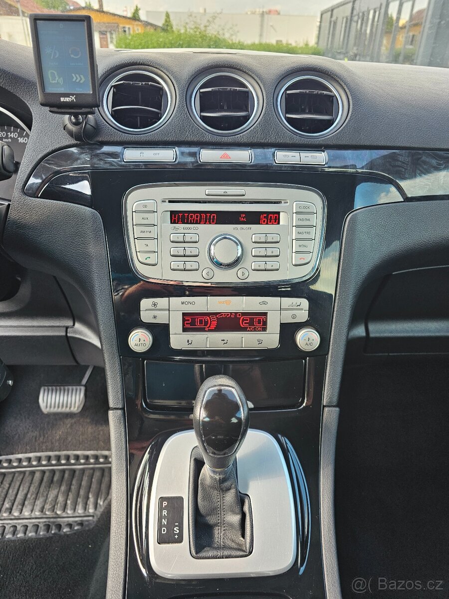 FORD GALAXY 2010 2.0i 149 kW GHIA 7 MÍST FACELIFT,VÝHŘEVY - 13