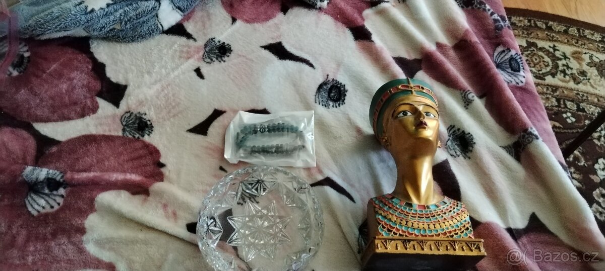 Výprodej mnoha věcí - 13