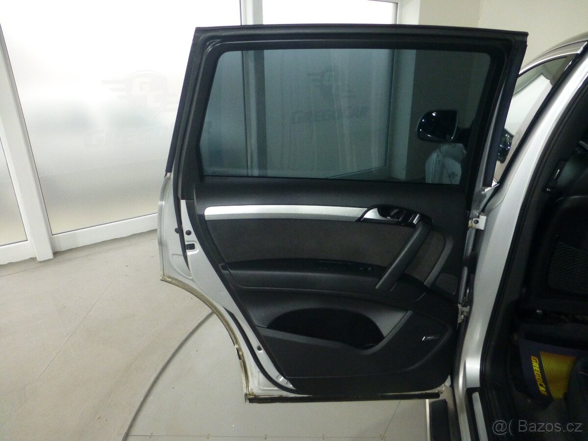 Audi Q7 3,0TDI XENONY NAVI VZDUCH - 13